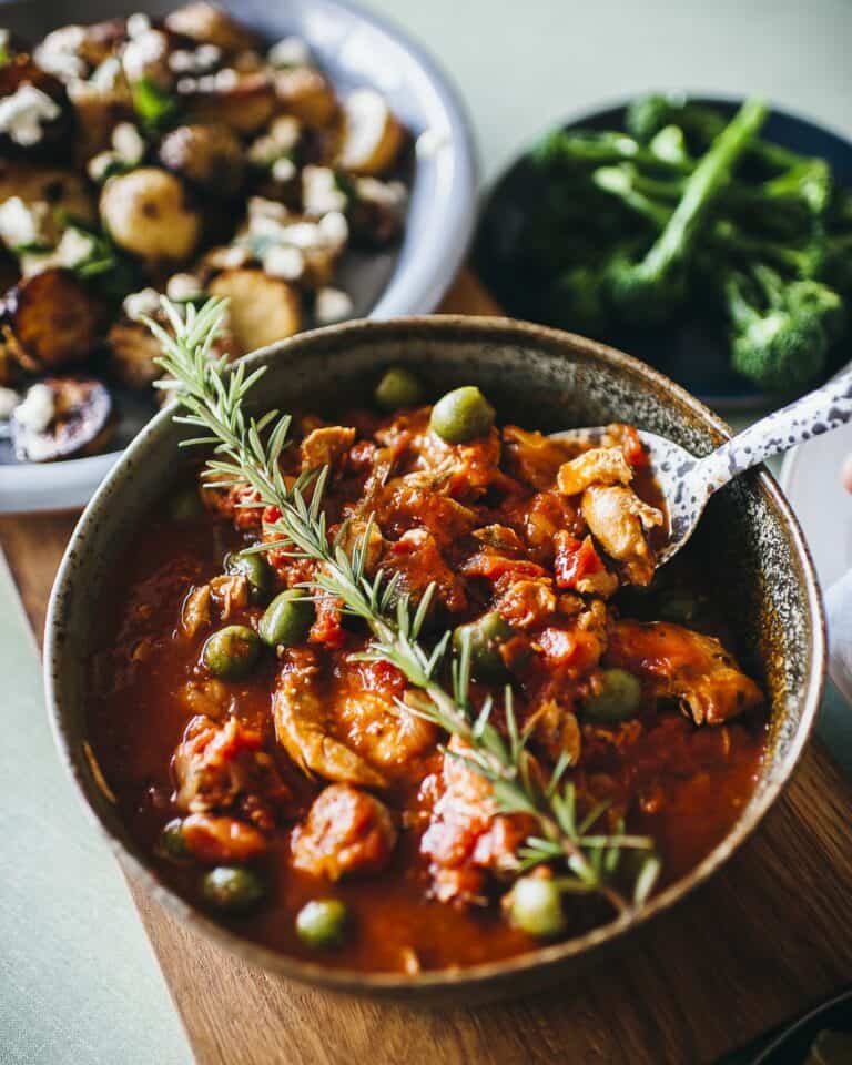 Italian-style chicken with rosemary and onions
