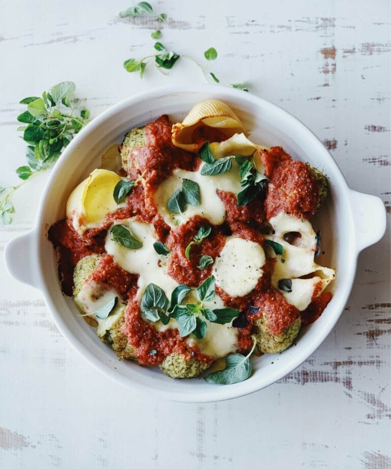Vegetarian parmigiana pasta bake