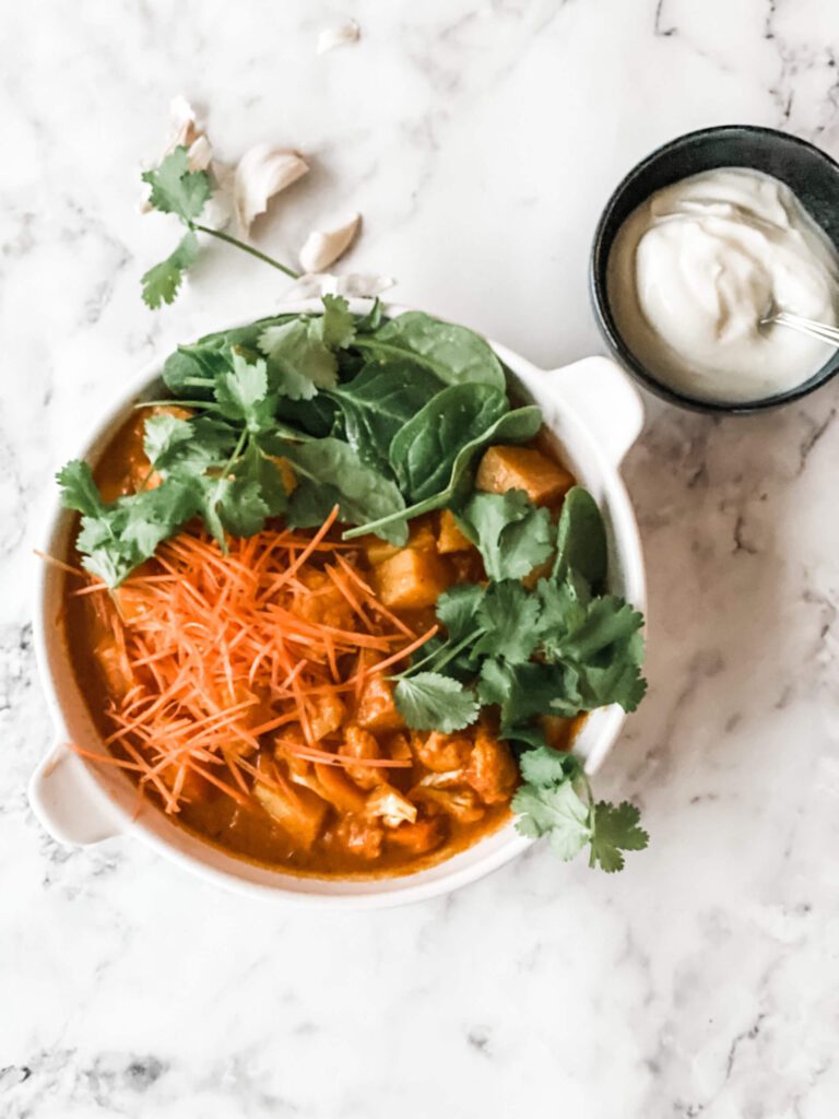 Simple yellow vegetarian curry