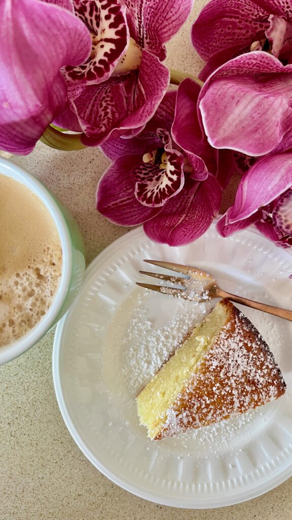 A very Beautiful Olive Oil Cake.