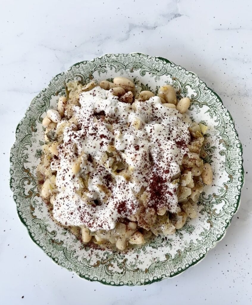 Delicious One-Pot Cannellini Beans with Sautéed Leeks