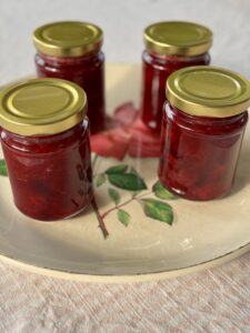 How to make plum jam